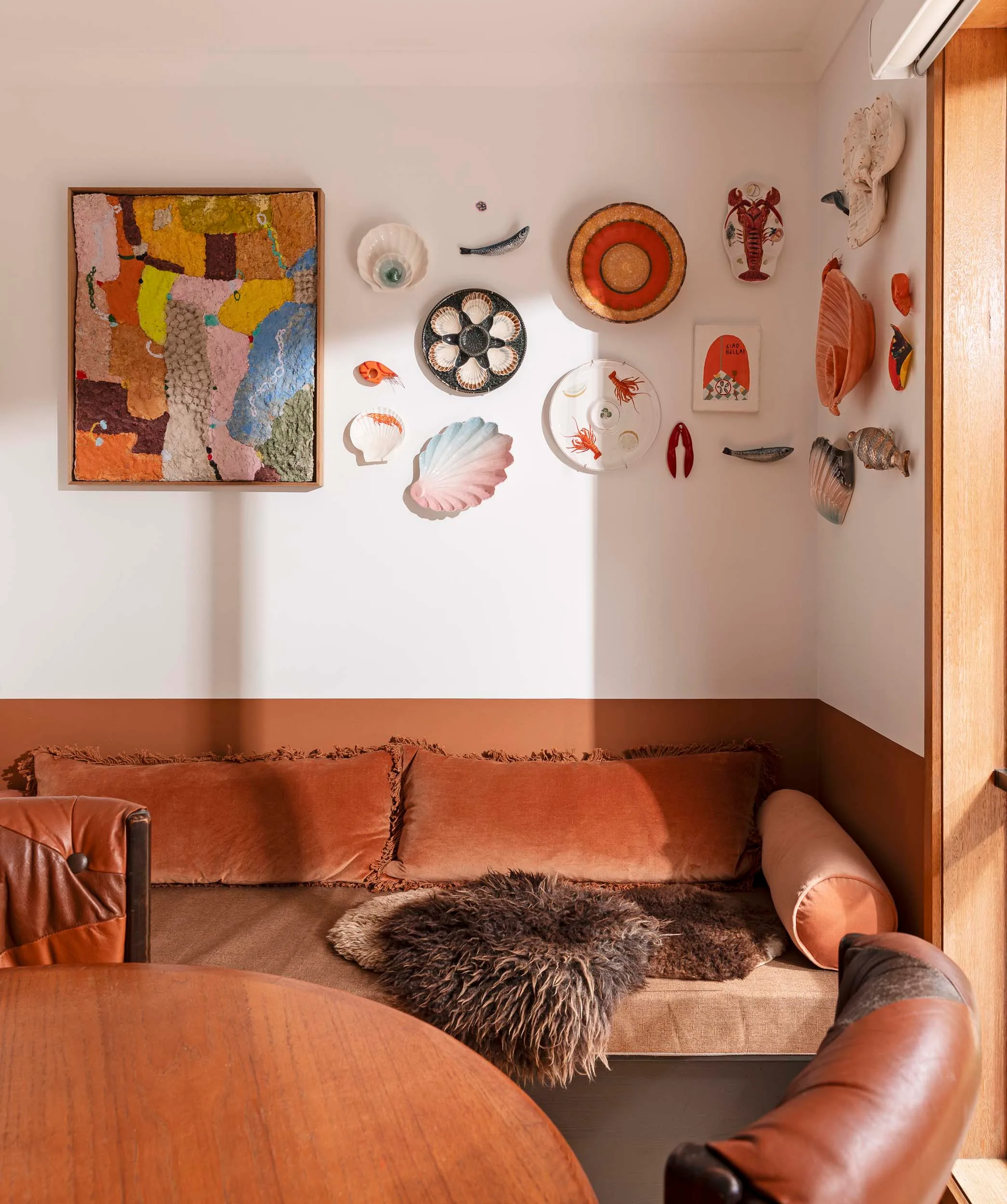 A peach coloured A Japanese-style living room