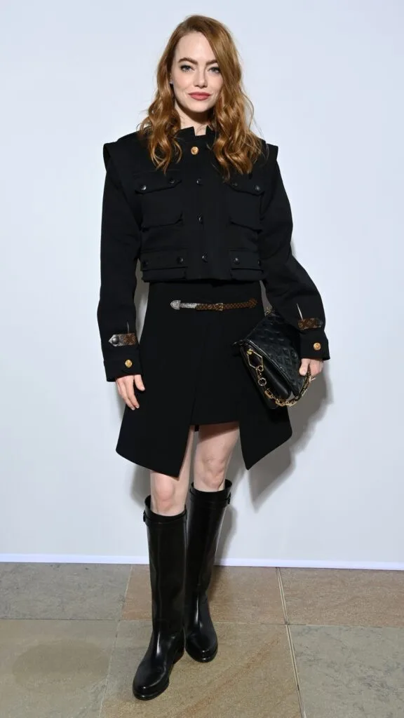 emma-stone-style-pfw-2022-louis-vuitton