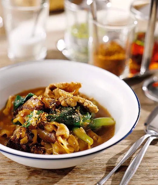 David Thompson: Charred rice noodles and chicken with thickened “gravy” (Raat nar gai)