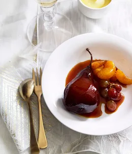 Poêlée of fruits, Port and saffron cream