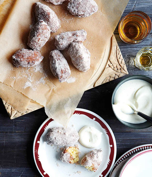 Rice fritters with vanilla cream