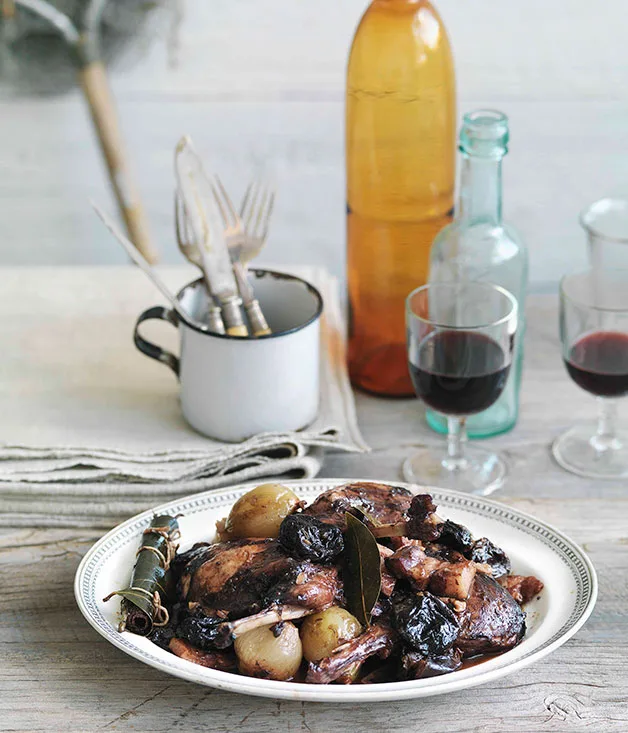 Rabbit cooked with prunes and red wine (Conejo con ciruelas pasas)