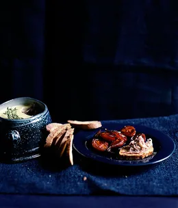 Goose rillettes with pears in grape must