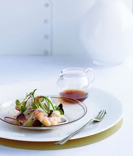 Drunken prawn salad
