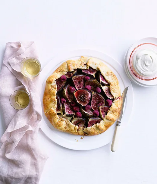 Fig and raspberry crostata