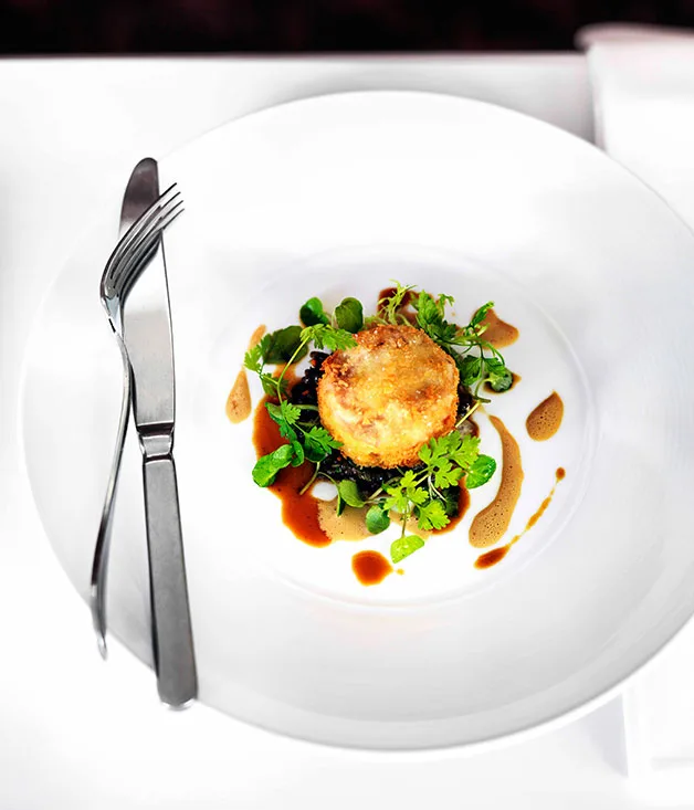 Quail and foie gras cromesquis with braised lentils