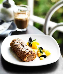 Caramelia éclairs with orange and basil salad