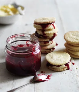 Biscotti with blood plum conserva