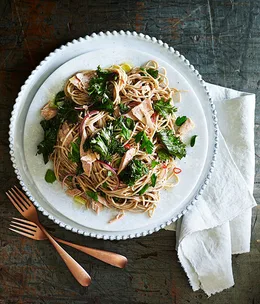 Kale, lemon and tuna spaghetti