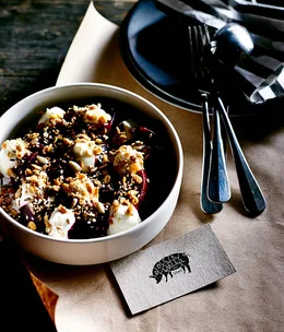 Beetroot salad with savoury granola