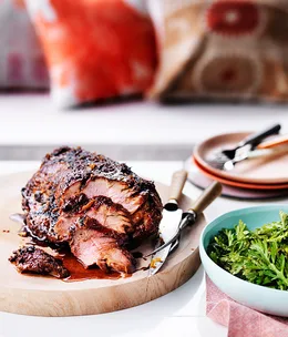 Ginger-glazed barbecued pork neck with chrysanthemum salad
