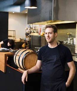 Garagistes sold, closing