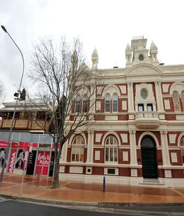 Murray Art Museum Albury leads revival