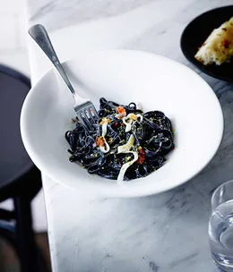 Tipo 00's tagliolini al nero