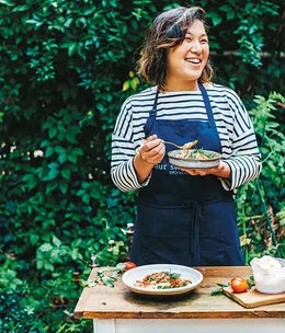 Hetty McKinnon returns with ‘Neighbourhood’