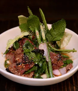 David Thompson's nahm dtok muu