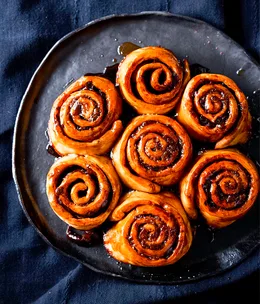 Chocolate scrolls