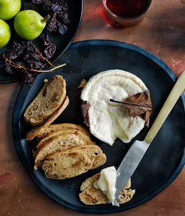 Aged goat’s cheese and toasted walnut bread recipe