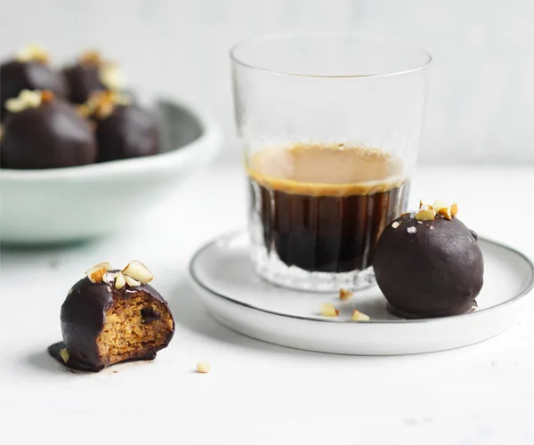 Almond-maple bliss balls