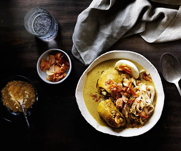 Curry chicken noodle soup
