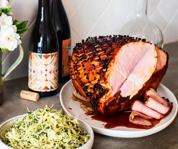 Whisky and honey-glazed ham