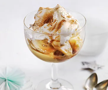 Corn cake trifle with butterscotch, bananas and toasted meringue