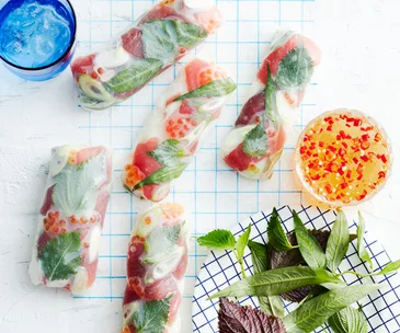 Tuna rice paper rolls
