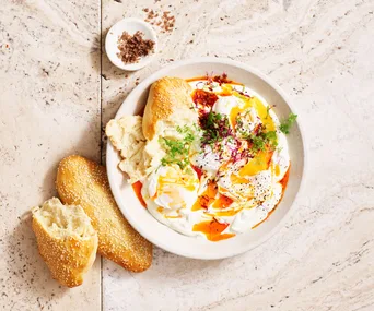 Turkish eggs with samoon