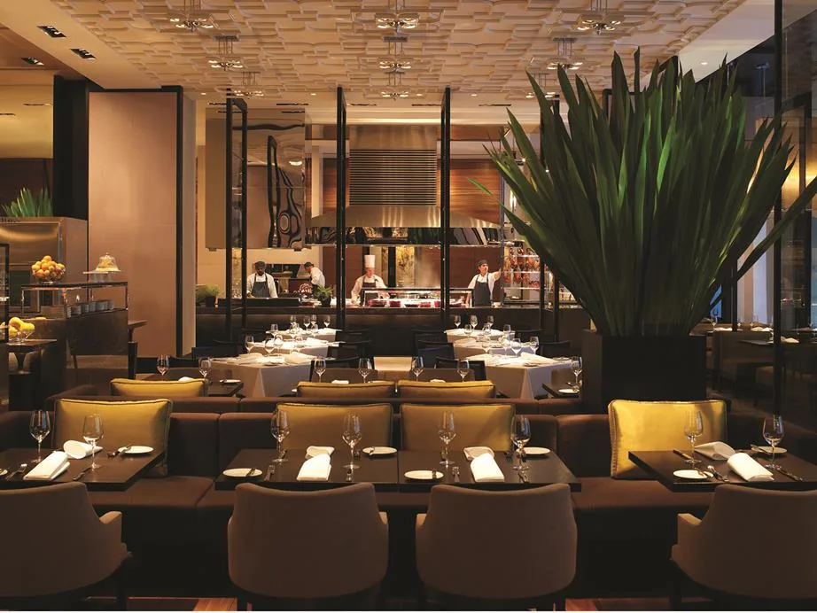 Grand Hyatt Hotel lobby restaurant