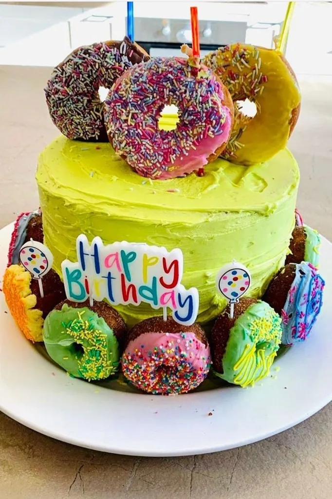 donut cake