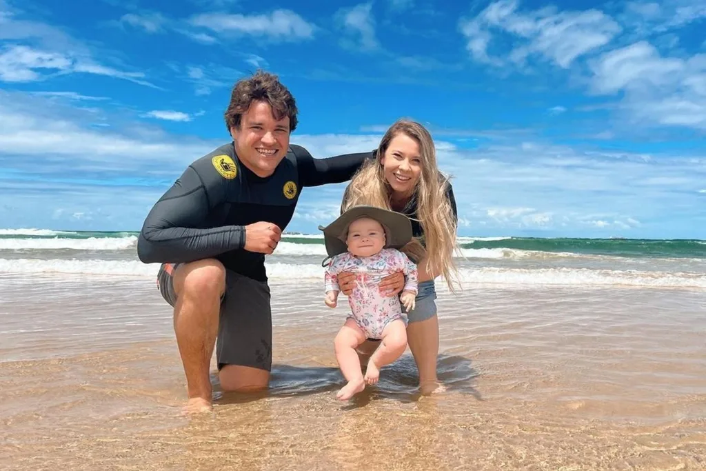 bindi irwin chandler powell grace beach