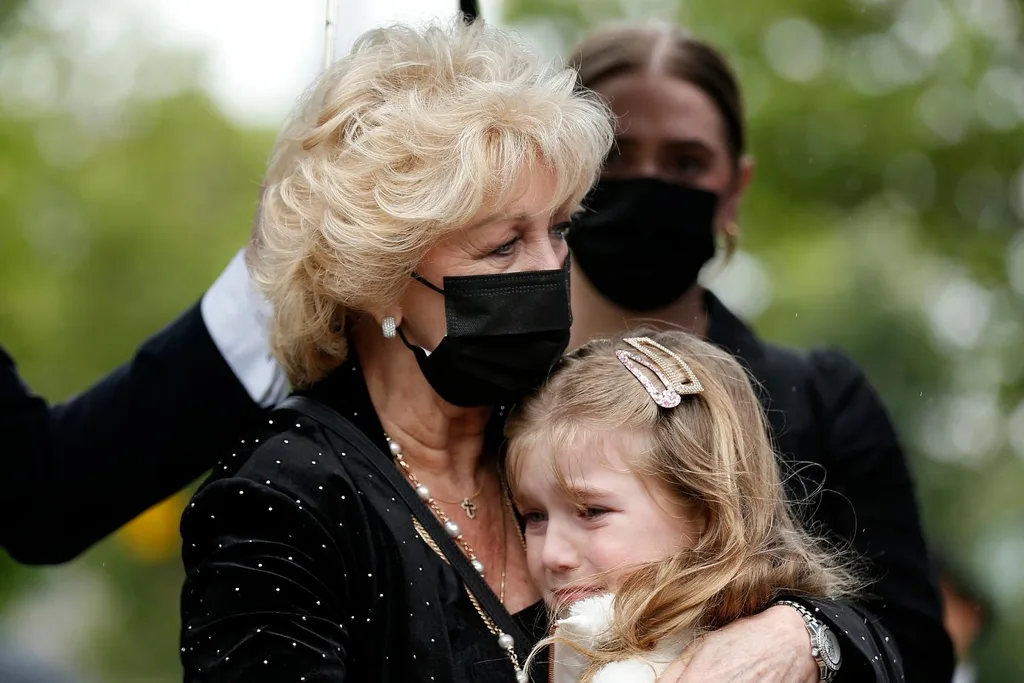 patti newton granddaughter bert funeral
