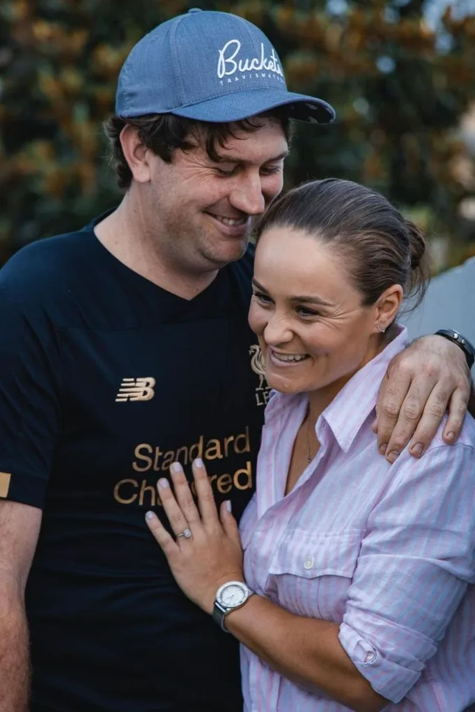 ash barty engaged to garry kissick