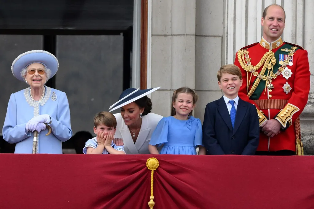 trooping-the-colour-balcony-2022