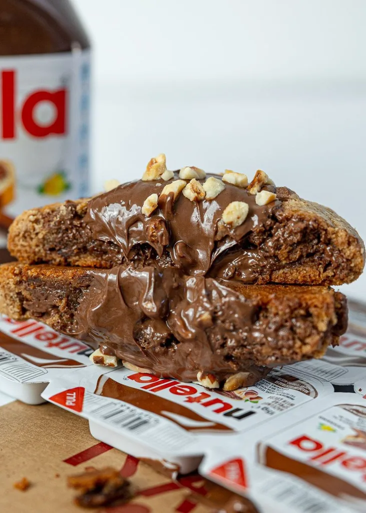 nutella-stuffed-cookie-mrs-fields