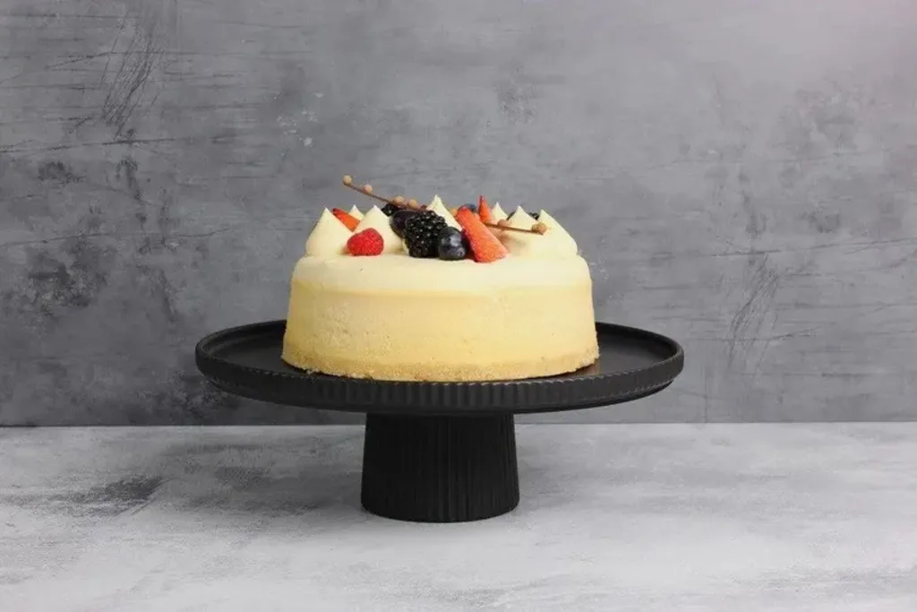 matt-blatt-black-cake-stand