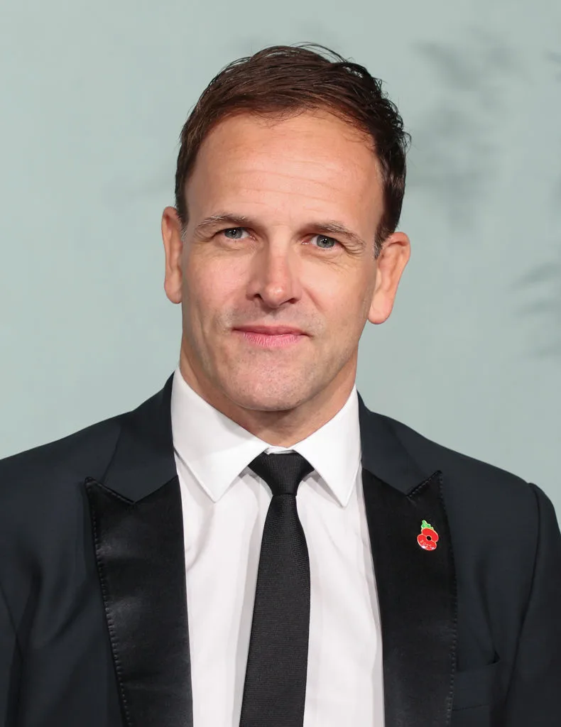 Jonny Lee Miller