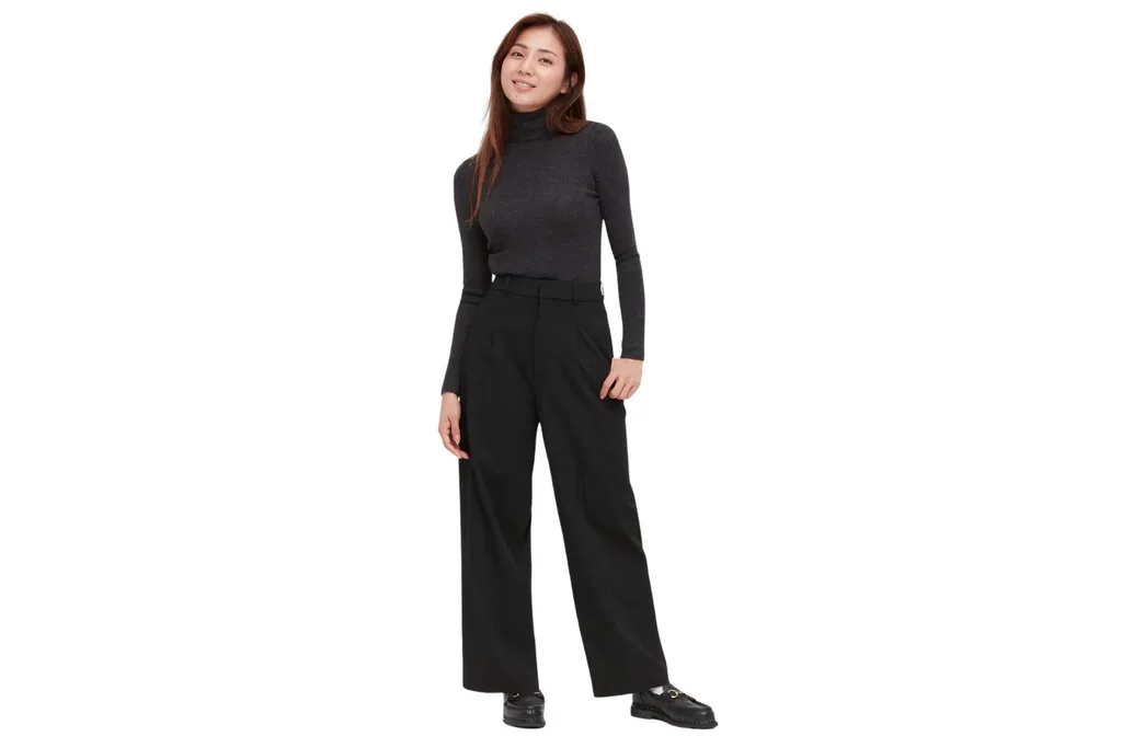 uniqlo-black-pleats