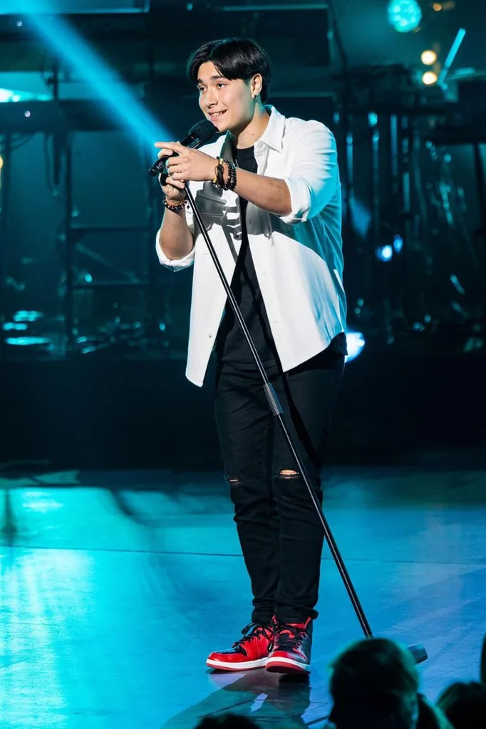 bobby-holmes-australian-idol