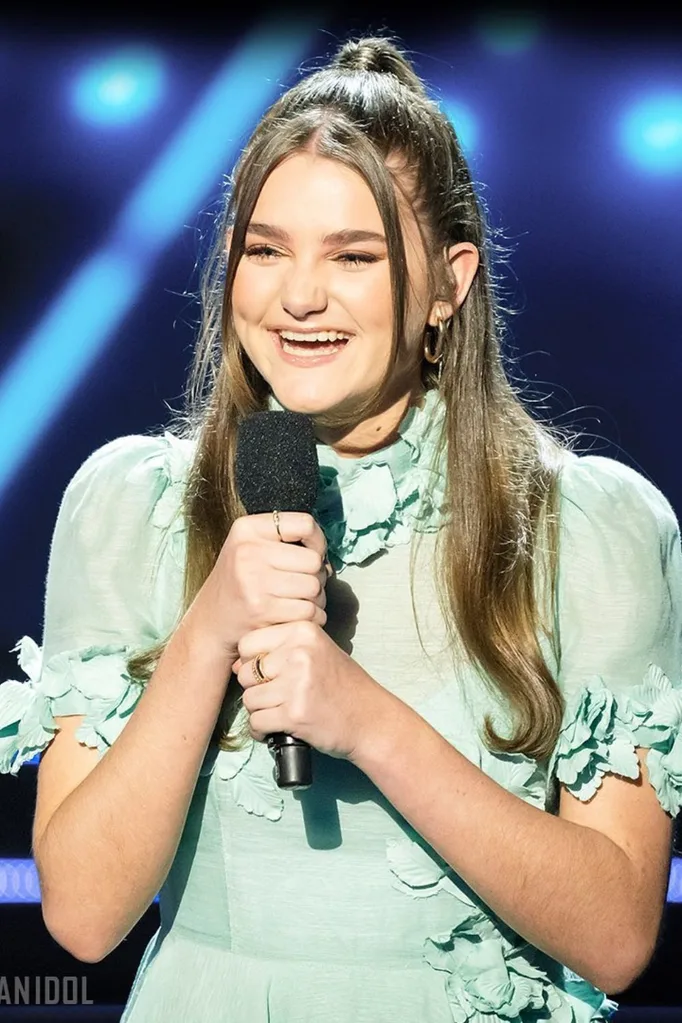 angelina-curtis-australian-idol