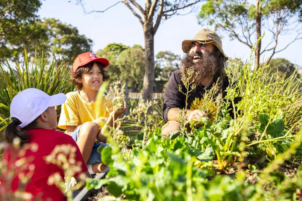 gardening-kids-outdoors-fun