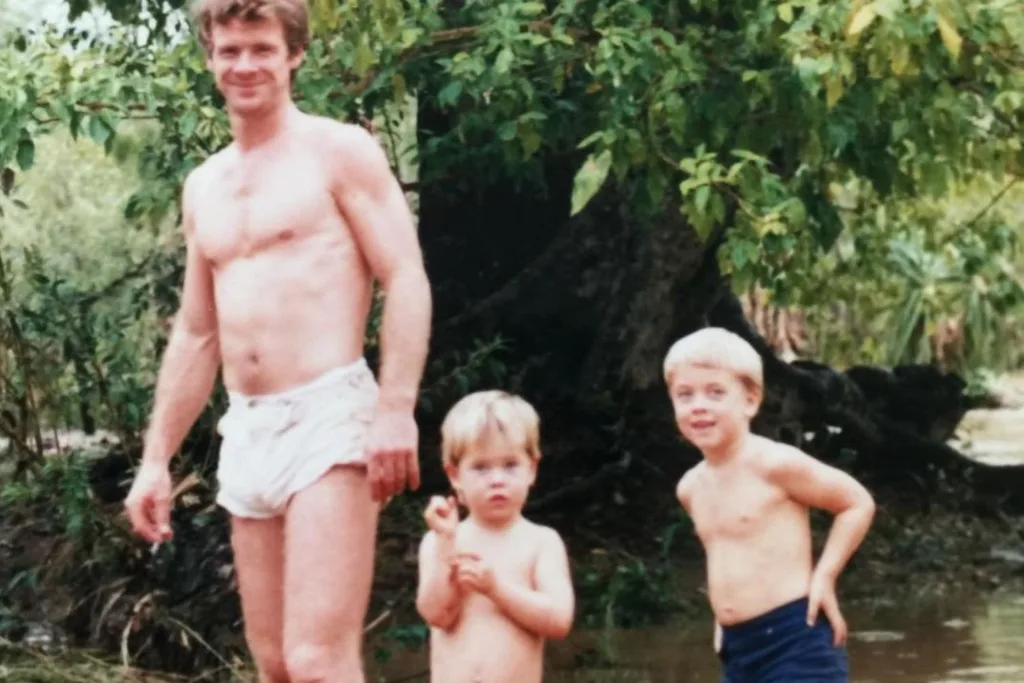 hemsworth-family-young