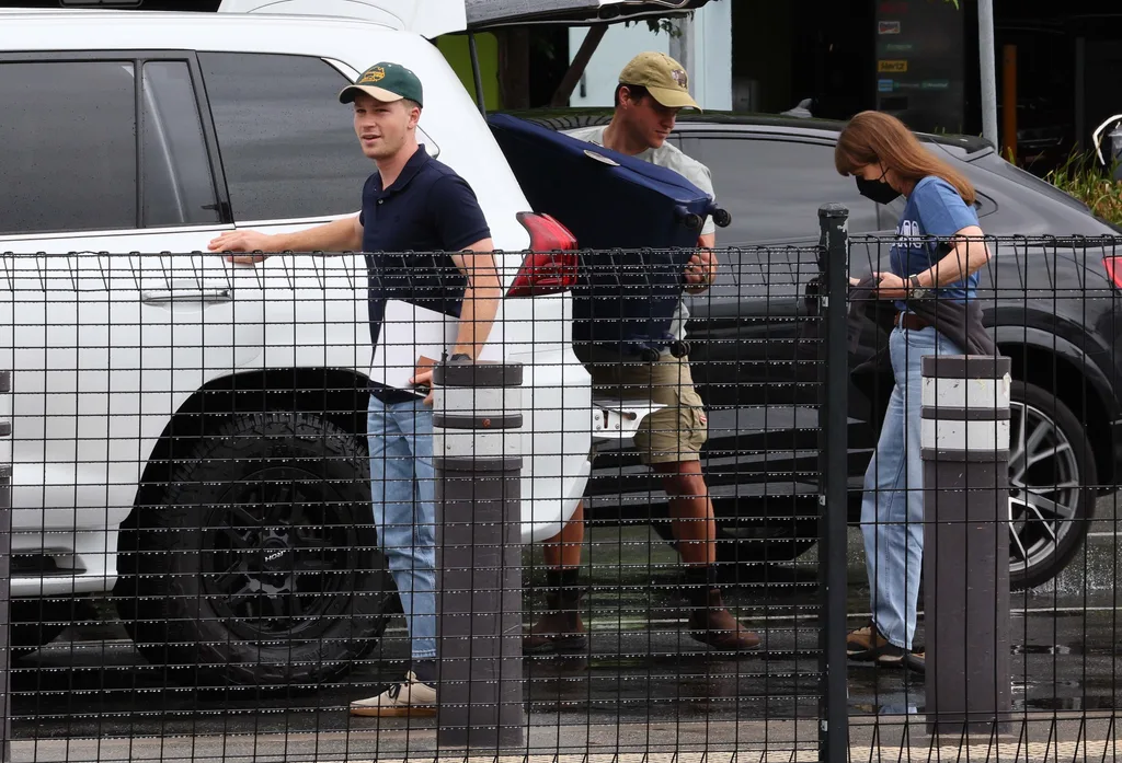 robert-irwin-terri-irwin-chandler-powell