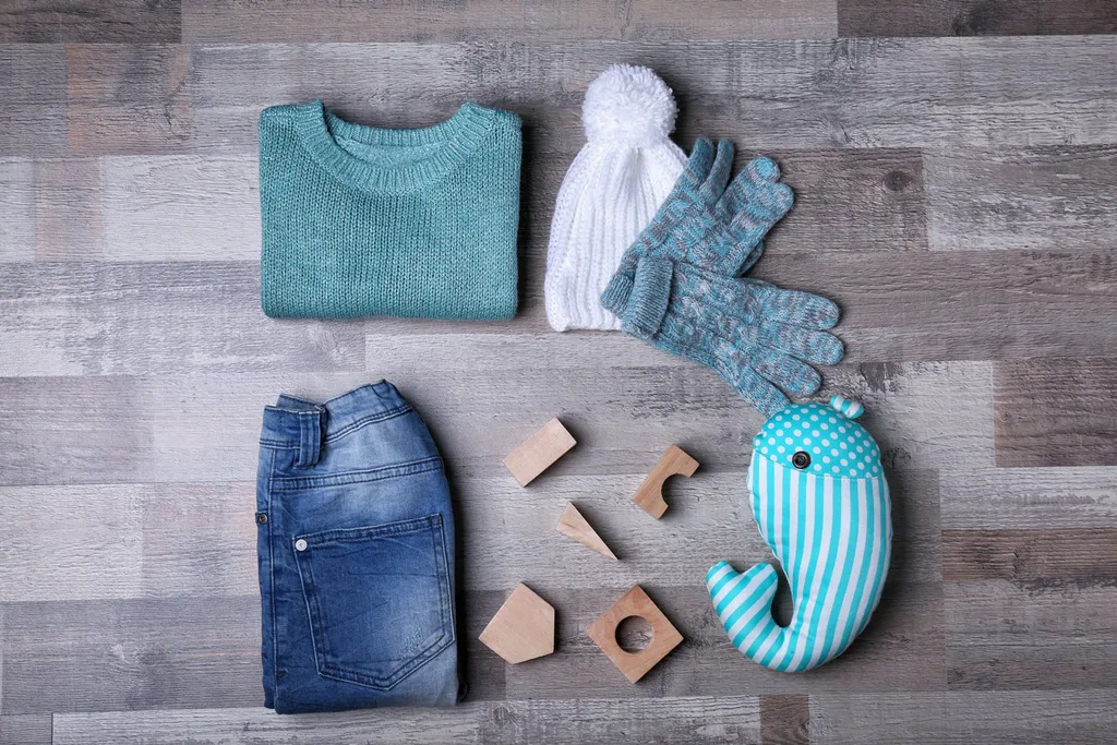Jeans jumper and knit hat