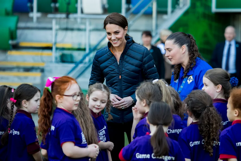 Kate chatted to young girls as part of a coaching session