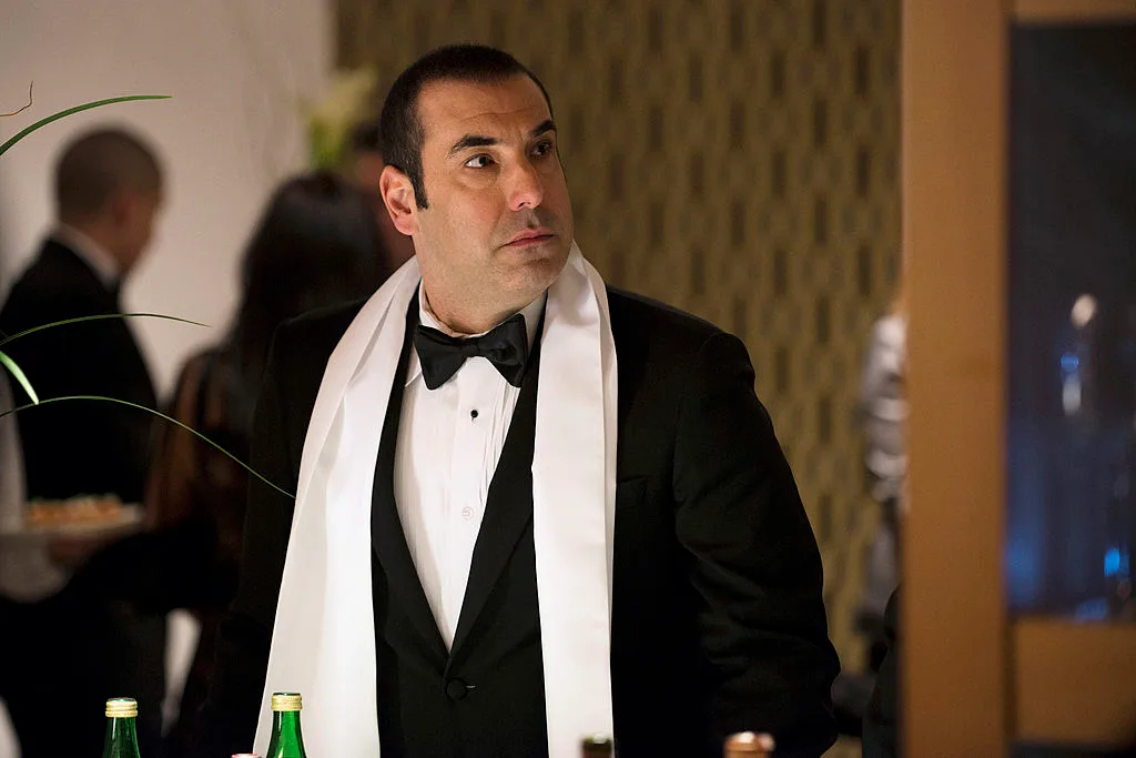 Louis Litt in a pashminas