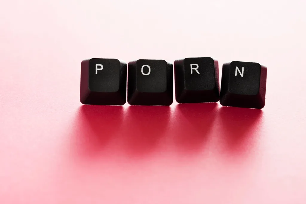 Keyword letters showing the word 'porn' against a pink background