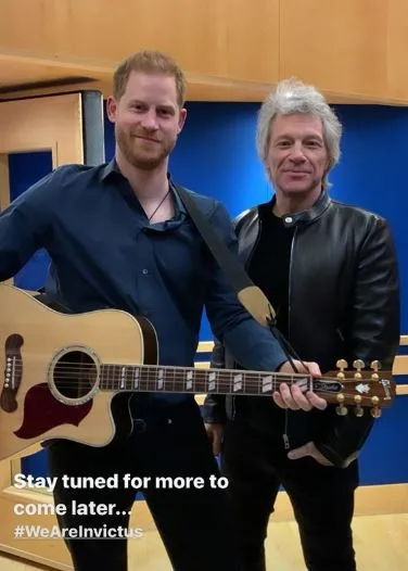 Prince Harry sings with Jon Bon Jovi