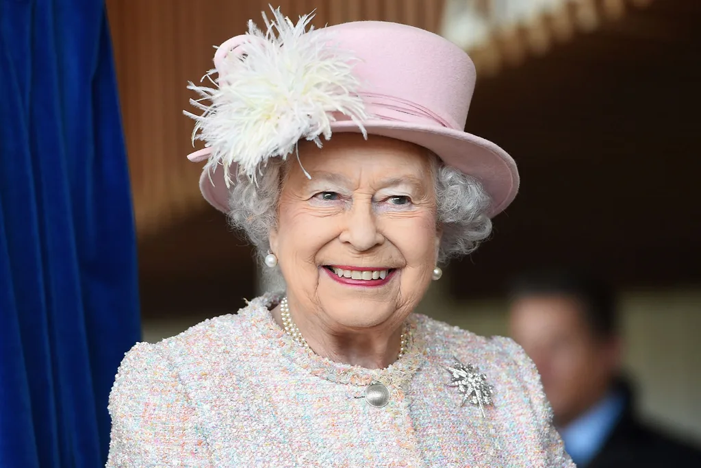 Queen book sandringham summit