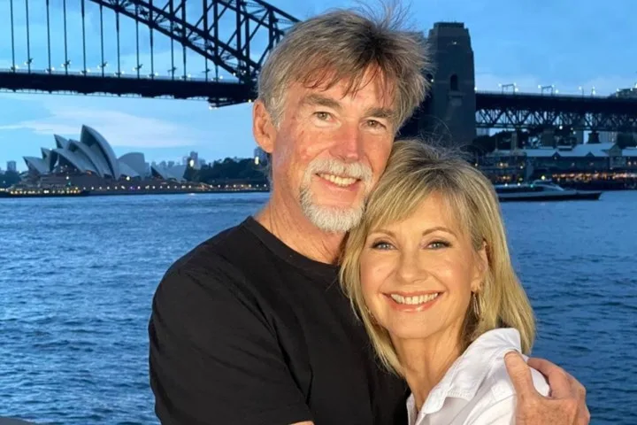 Olivia Newton John John Easterling